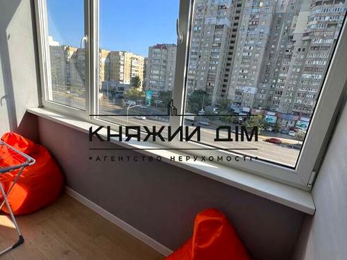 квартира по адресу Ревуцкого ул., 40-В