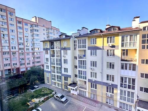 квартира за адресою Академіка Амосова вул., 22
