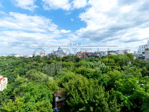 коммерческая по адресу Кияновский пер., 7-А