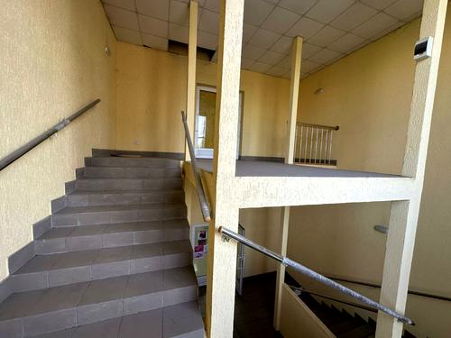 комерційна за адресою Чорних Запорожців вул. (Петра Запорожця), 28