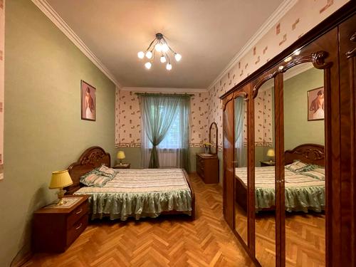 квартира за адресою Гетьмана Петра Дорошенка вул. (), 71