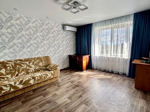 квартира за адресою Універсальна вул., 27