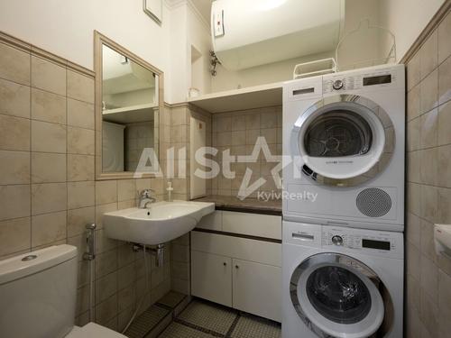 квартира за адресою Дмитрівська вул., 75