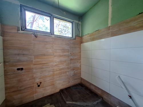 дом по адресу с. Новоселовка, Лісна