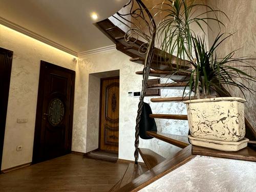 квартира по адресу Червоной Калины просп., 58б
