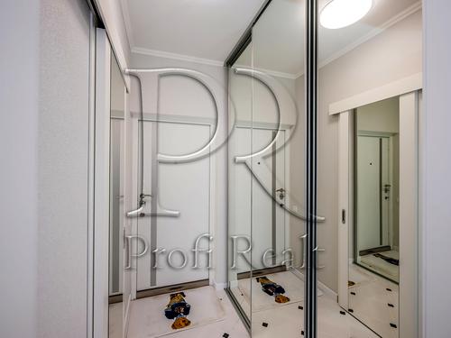 квартира за адресою Регенераторна вул., 4 к1-7