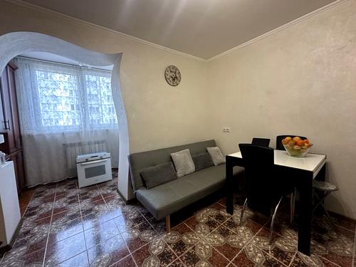 квартира за адресою Крайна вул., 1
