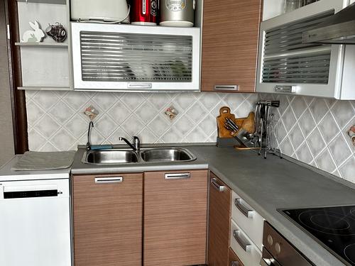 квартира за адресою Київ, Драгоманова вул., 12