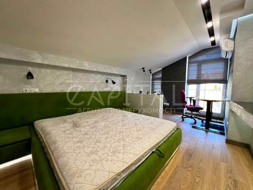 квартира за адресою Регенераторна вул., 4