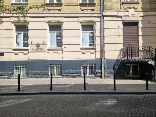 комерційна за адресою Львів, Омеляна Поповича вул., 2