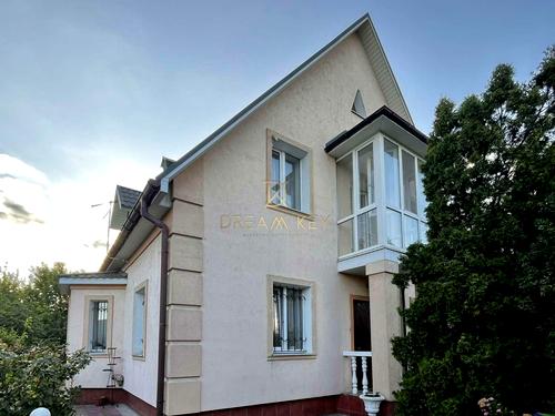 будинок за адресою Центральна вул., 11