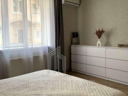 квартира за адресою Богдана Хмельницького вул., 10