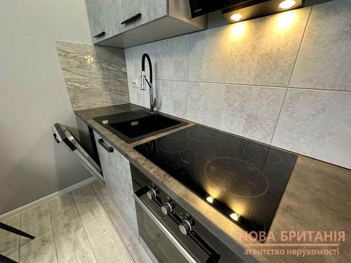квартира за адресою Михайла Максимовича вул. (Онуфрія Трутенка), 24-Б