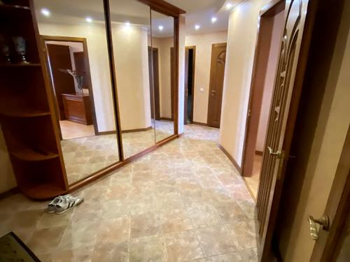 квартира по адресу Святошинская пл., 1