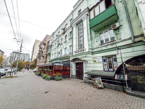 комерційна за адресою Велика Васильківська вул. (Червоноармійська), 88