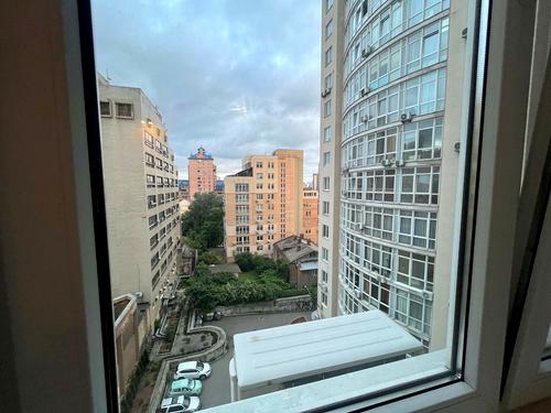 квартира за адресою Дмитрівська вул., 82