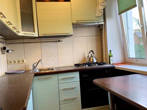 квартира за адресою Новодарницька вул., 27