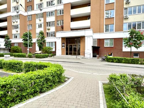 комерційна за адресою Симона Петлюри вул. (Черняховського), 21-В