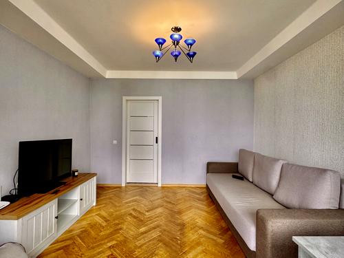 квартира за адресою Митрофана Довнар-Запольського вул., 6