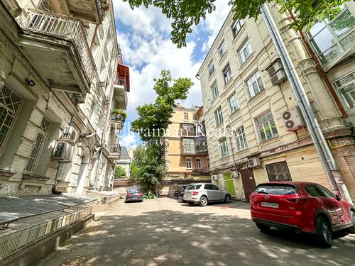 квартира за адресою Антоновича вул. (Горького), 20