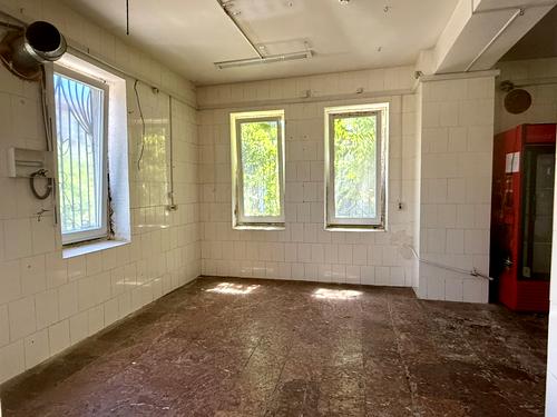 комерційна за адресою Адміральський просп., 38