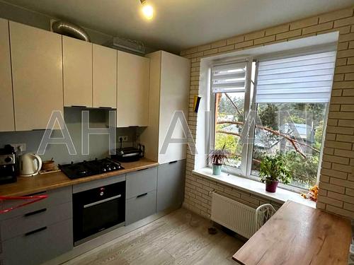 квартира за адресою Радистів вул., 30