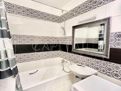 квартира за адресою Анни Ахматової вул., 24