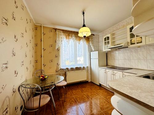 квартира за адресою Мішуги, 3