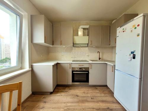 квартира за адресою Драгоманова вул., 8-Б