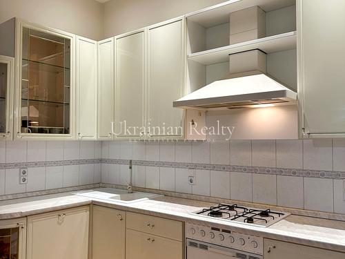 квартира за адресою Богдана Хмельницького вул., 32