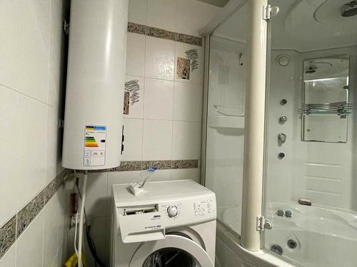 квартира за адресою Євгена Танцюри вул., 49