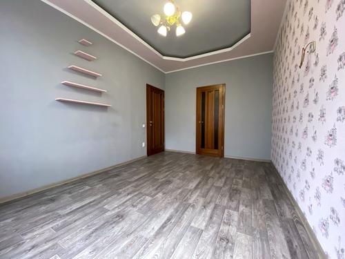 квартира за адресою Сергія Колачевського, 30