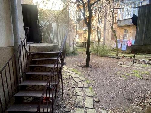 квартира за адресою Михайла Старицького вул., 4