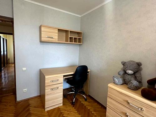 квартира за адресою Медової Печери вул. (), 38а
