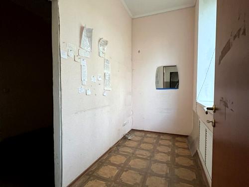 комерційна за адресою Антонова вул., 16