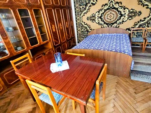 квартира за адресою Івана Багряного вул., 1