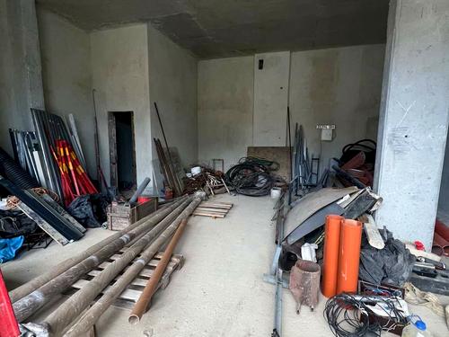 комерційна за адресою Володимира Навроцького вул., 2