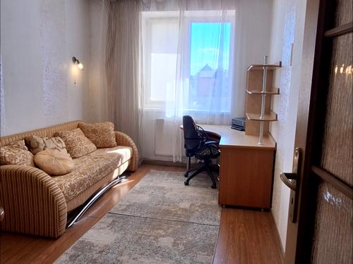 квартира по адресу Л.Гузара, 15 а