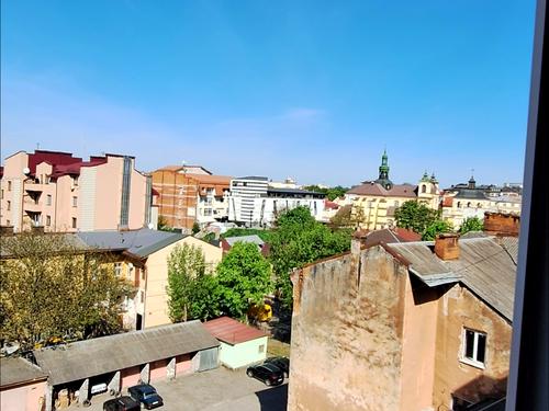 квартира по адресу Л.Гузара, 15 а