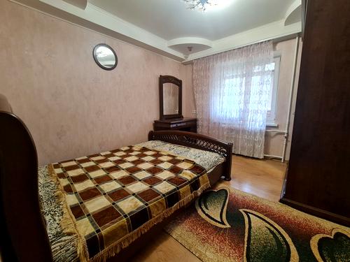 квартира за адресою Мілютенка вул., 10/1