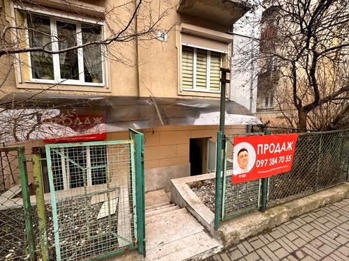 комерційна за адресою Ярослава Пастернака вул., 4