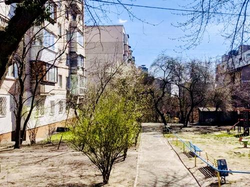 квартира за адресою Лабораторний пров., 4