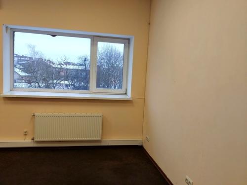 комерційна за адресою Генерала Миколи Юнаківа вул., 9
