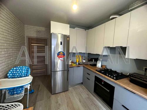 квартира за адресою Радистів вул., 30