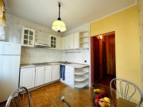 квартира за адресою Мішуги, 3