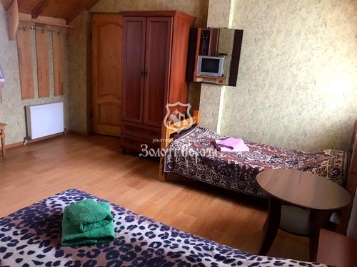 будинок за адресою Горішків, 307