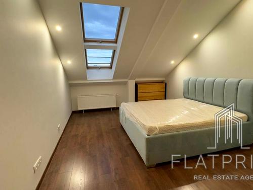 квартира за адресою Регенераторна вул., 4 к11