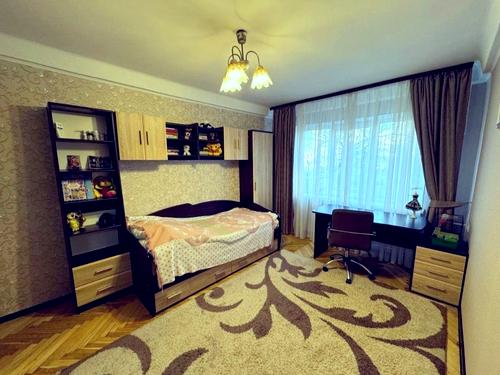 квартира по адресу Строителей ул., 12-Б