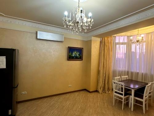 квартира за адресою В'ячеслава Чорновола вул., 25