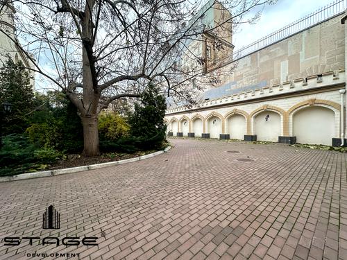 комерційна за адресою Гоголя вул., 2